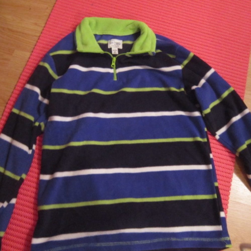 Boys size 14/XL BNWOT Children's Place fleece  sweatshirt